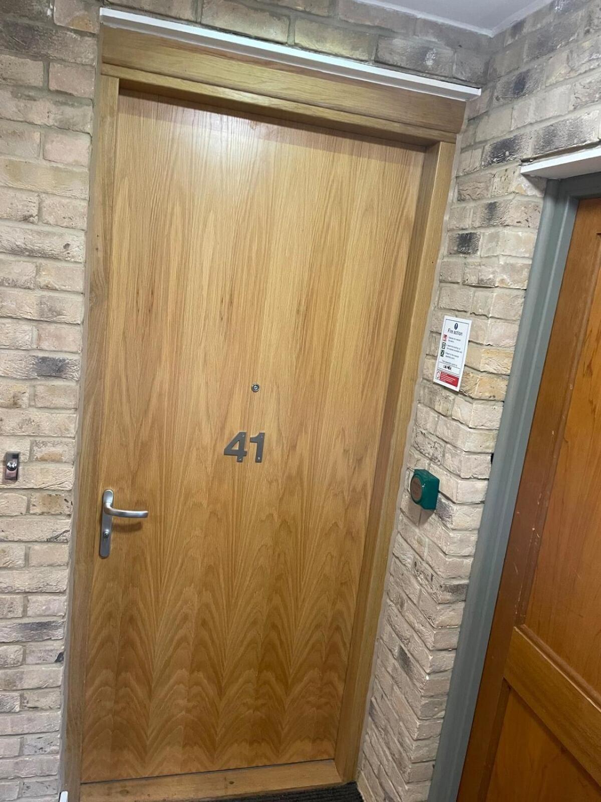 Superior Cambridge 2 Bed Apartment Inc King Bed Trumpington Exterior foto
